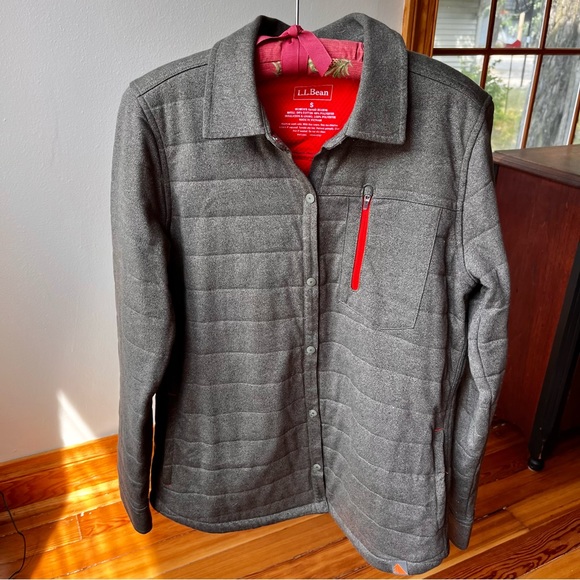 Eddie Bauer insulated button up - Picture 1 of 5